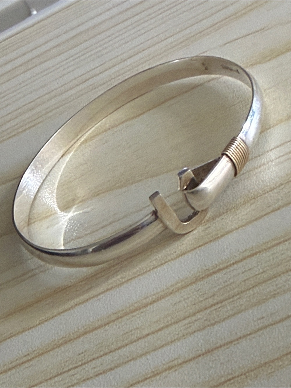 Sterling Silver 925 y 14k gold Two-Tone Hook Cuff Bracelet - Silver & Gold